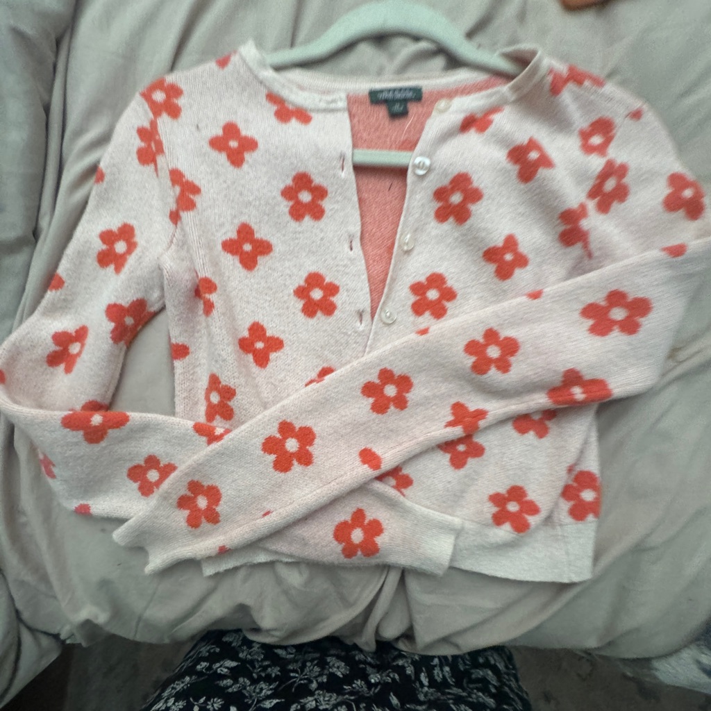 Floral Cardigan Sweater Aso Jennifers Body Floral Cardigan Sweater Aso Jennifers Body